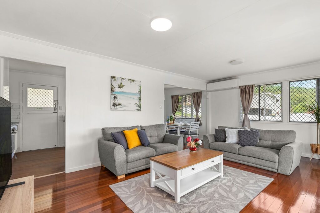 This beautifully renovated Airbnb listing in Carindale offers the perfect mix of style, convenience, and relaxation