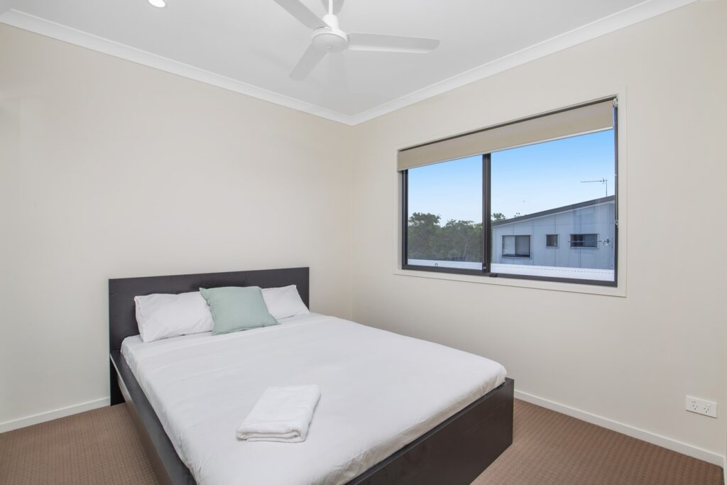 This stunning two-floor Airbnb listing combines comfort and style with a prime location close to hotspots like Dream Walk, Westfield Coomera, and more.